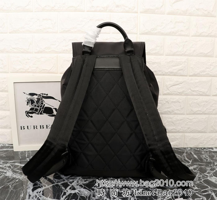 BURBERRY巴寶莉 The Rucksack 男士中號軍旅背包 防雨功能 4791  Bhq1298